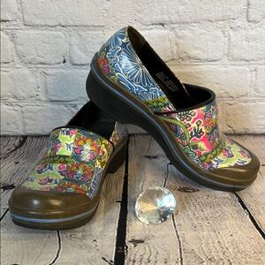 Dansko Vegan Volley clogs
